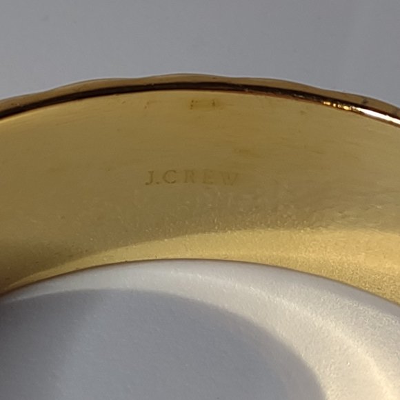 7.5 Inch Gold Tone Metal J Crew Bangle - Picture 5 of 8